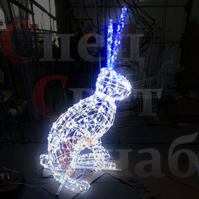 Световая уличная фигура "Заяц" с синими ушами 135х97 см